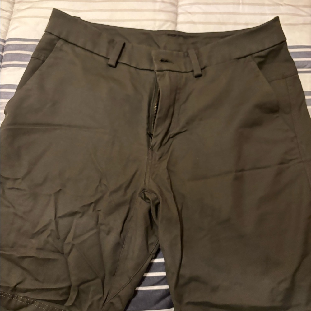 lululemon athletica Men's Shorts - Olive